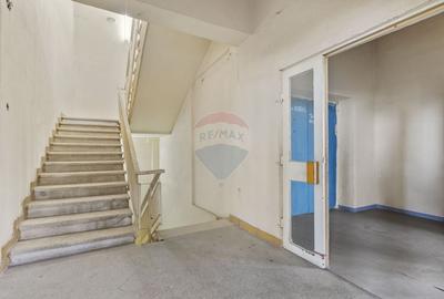 Cladire unica cu destinatii multiple de vanzare Ultracentral Arad - 37