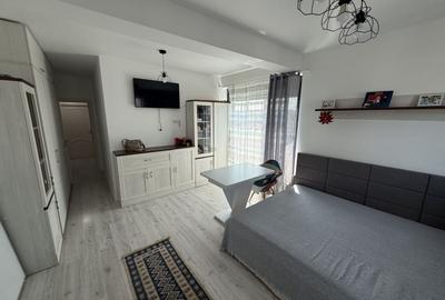 Apartament cu 3 camere decomandat, mobilat în Palazu Mare - 1