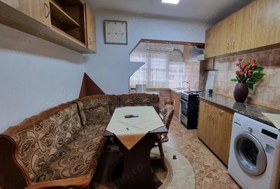 Apartament 2 camere, micro 17, etaj 2 - 3