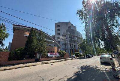 Casă cu 9 camere cu Canalizare în Central - 16