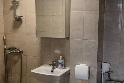 Proprietar inchiriez apartament doua camere decomandate centru - 5