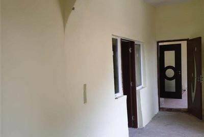 Casă cu 4 camere în Gura Ocniței - 8