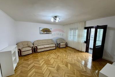 Apartament cu 3 camere decomandat în Central - 6