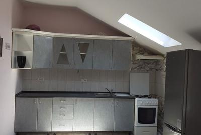 Apartament cu 2 camere decomandat în Intim - 1
