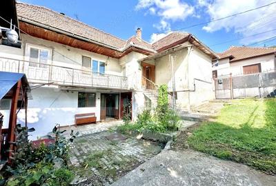 Casa de vanzare, 5 camere, teren 672 mp, Cugir - 3