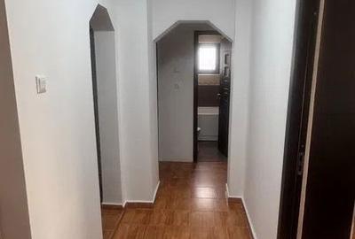 Apartament cu 3 camere decomandat în Giurgiului - 3