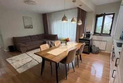 Apartament cu 3 camere decomandat, mobilat în Bucium