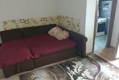 Apartament cu 2 camere decomandat în Runcu - 2
