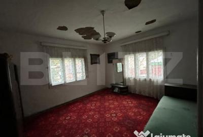 Casă cu 4 camere cu Teren 2000 Mp în Central - 8