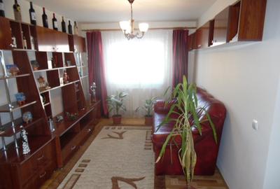 Inchirieez apartament 3 camere decomandat Deva, Liliacului, PARCARE - 2