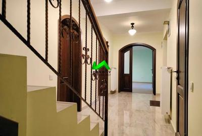 Duplex cu 6 camere cu Teren 300 Mp în Tineretului - 1