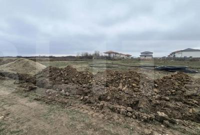Teren de 1362 mp, în Central