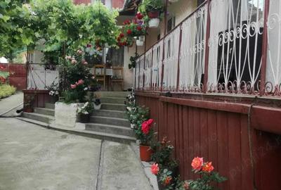 Casă cu 3 camere cu Teren 100 Mp în Gălești - 1