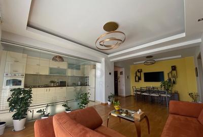 Apartament 3 camere - mobilat -2 parcari incluse