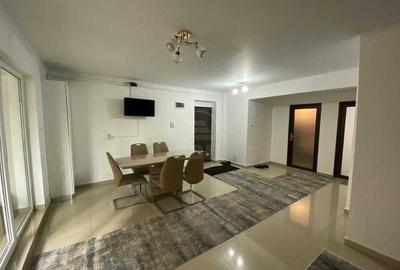 Apartament cu 3 camere semidecomandat în Florești