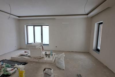 Casă cu 5 camere cu Canalizare în Bucureștii Noi - 10