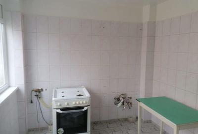Apartament cu 3 camere semidecomandat în Titan - 6