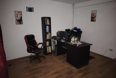 Casă cu 5 camere cu Teren 284 Mp în Central - 7