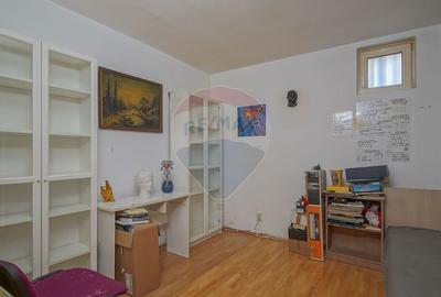 Casă cu 4 camere cu Teren 108 Mp în Schei - 11