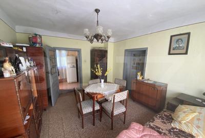 Casa de vanzare cu teren in suprafata de 3000 mp in comuna C - 15