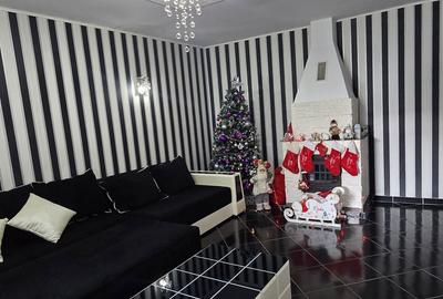 Casă cu 4 camere cu Teren 250 Mp în Central - 2