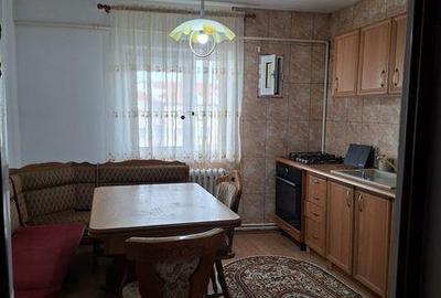 Apartament cu 3 camere decomandat în Central - 2