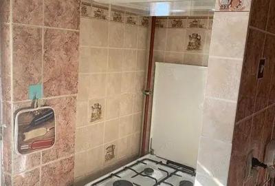 Apartament cu 3 camere decomandat în Dacia