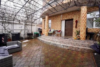 Casă individuală cu 5 camere cu Canalizare în Tei - 1