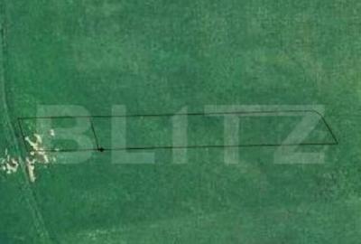 Teren de 5100 mp, în Central