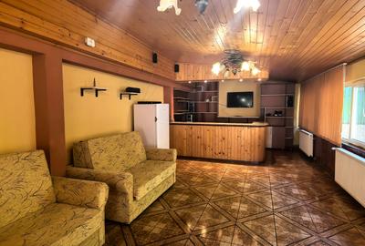 Casa Breaza , situata in zona de deal ,in mijlocul naturii ,spectacol de lumini - 3
