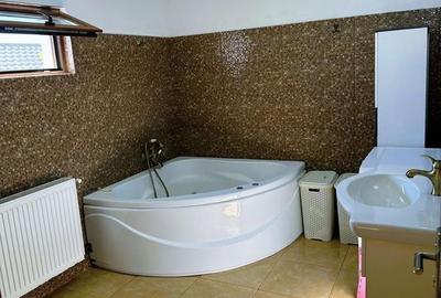 Casă cu 4 camere în Central - 1