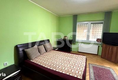 Casă cu 2 camere decomandat cu Canalizare în Central - 3