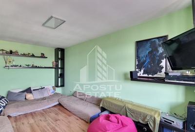 Apartament cu 3 camere decomandat în Cetății