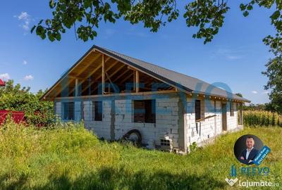 Casă cu 4 camere cu Teren 2500 Mp în Galbeni (Filipești) - 16