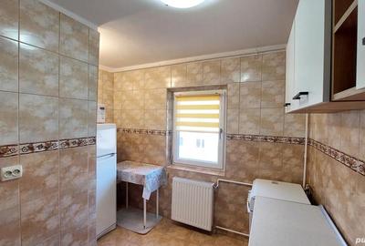 Garsonieră decomandată în Decebal