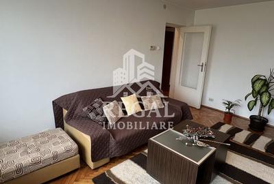 Apartament cu 3 camere decomandat, mobilat în Micro 4 - 2