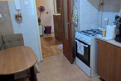 Apartament cu 4 camere decomandat în Progresul - 7