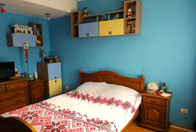 Casă individuală cu 4 camere cu Canalizare în Km 4-5 - 5