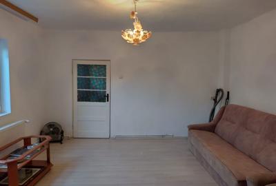 Casă cu 3 camere în Românești - 5