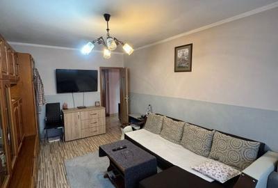 Apartament cu 2 camere decomandat în Republicii - 9