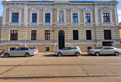 Birou, 100 mp în Bălcescu