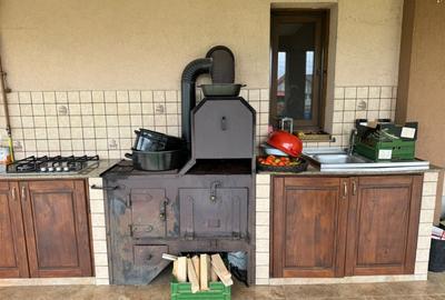 Casa superba intr-o zona linistita – 4 dormitoare, 3 bai, living spatios si grad - 8