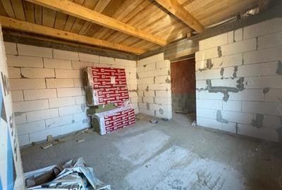 Casă cu 4 camere cu Teren 648 Mp în Central - 4