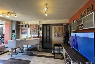 Apartament cu 2 camere semidecomandat, mobilat în Central