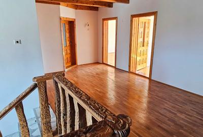 Casă cu 4 camere în Cândești - 3