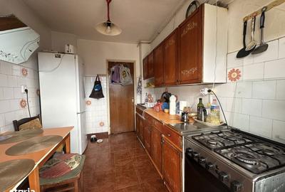 Apartament cu 4 camere decomandat în Ultracentral