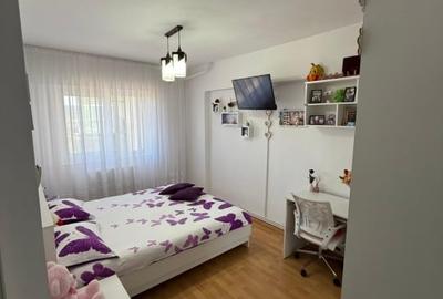 Apartament cu 3 camere decomandat în Păcurari - 6