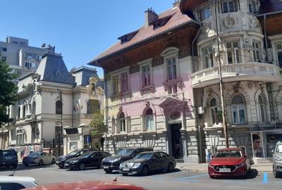 Apartament cu 3 camere semidecomandat, mobilat în P-ța Romană - 42