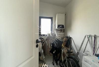 Casă cu 4 camere în Dezmir