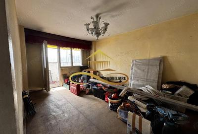 Apartament cu 2 camere decomandat etaj 2 din 7 cu lift - de vanzare